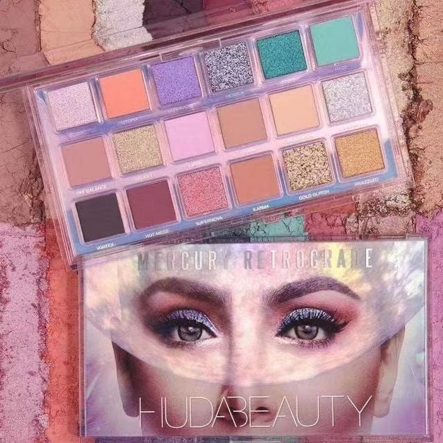 Huda Beauty19 New mercury retrograte eyeshadow palette