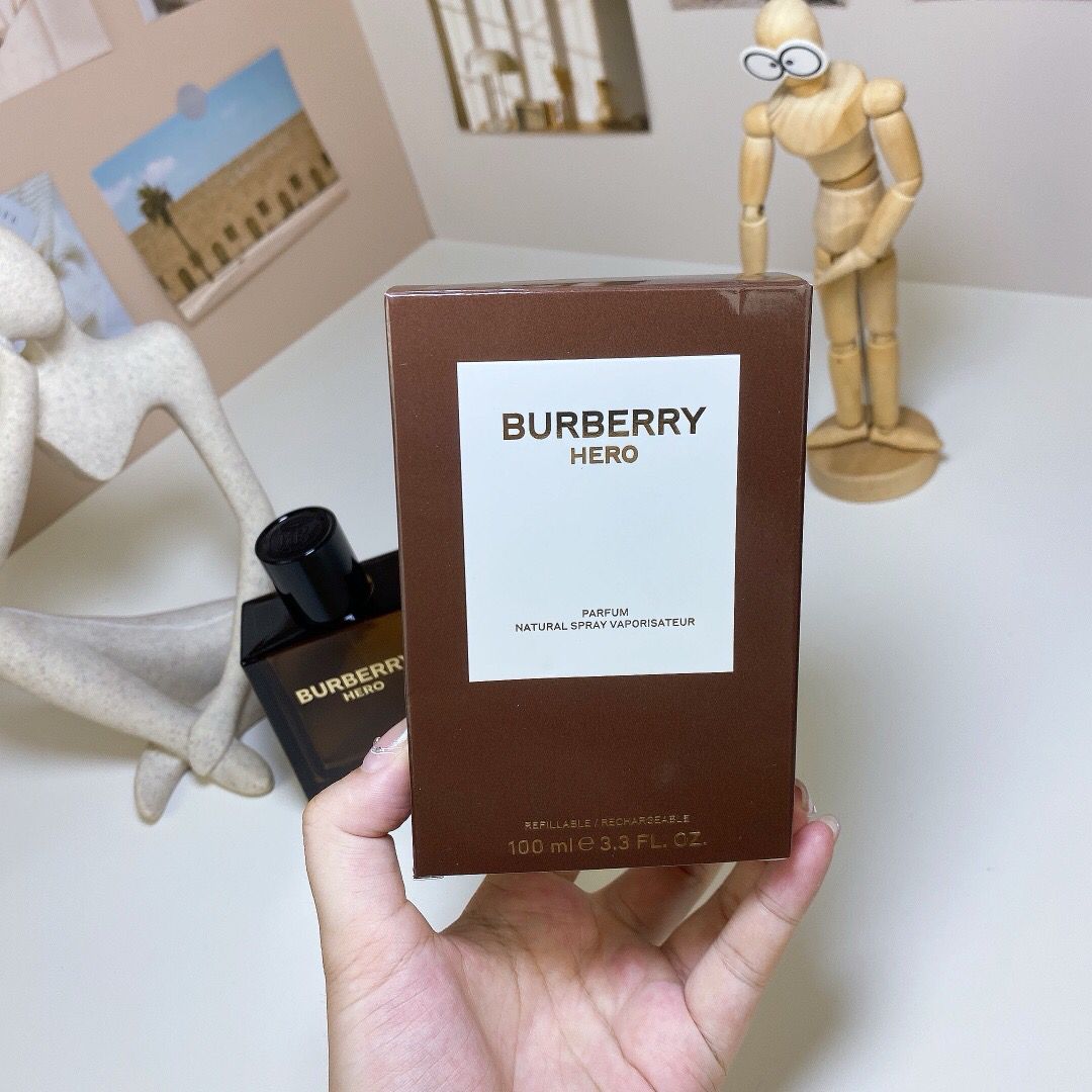 Burberry Essence Junyong Heart (Hero) 100ml Burberry Hero Parfum,